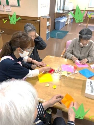 手工芸を楽しむ居室