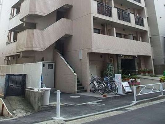 マンション風の外観  