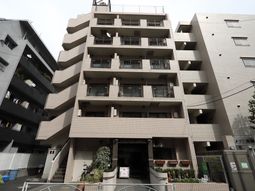 多階層の建物の外観