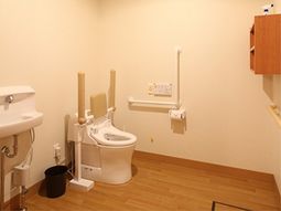 バリアフリーのトイレ設備