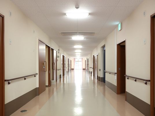 清潔な廊下の一部
