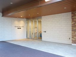 清潔感のあるエントランス