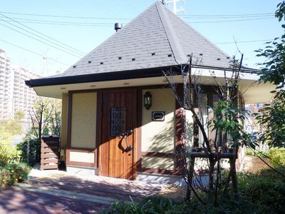 和風の外観の建物