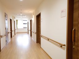 明るい廊下の様子