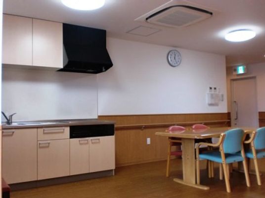 明るい清潔なキッチン