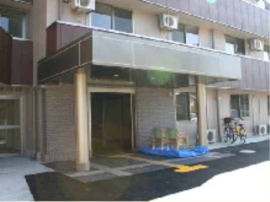 清潔感のあるエントランス