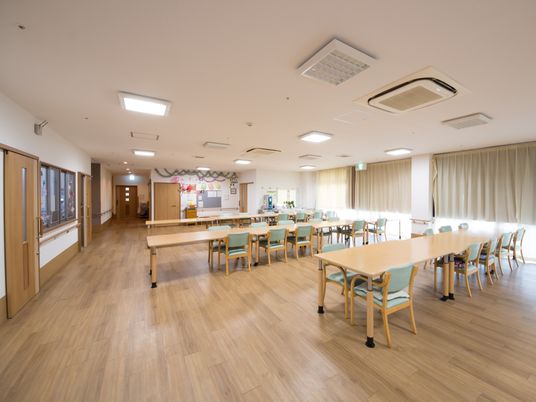 広々とした快適なダイニング