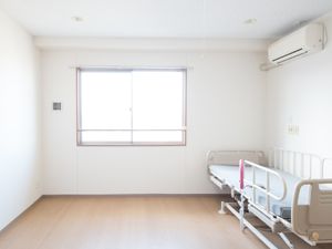 明るく広々とした居室