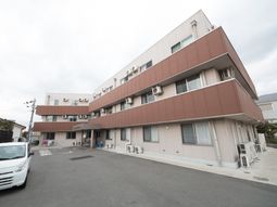 多階層の建物エクステリア