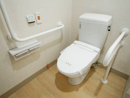 バリアフリーなトイレ設備