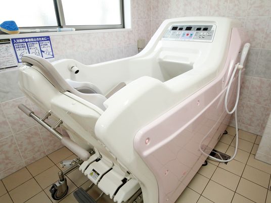 先進的な浴室機器