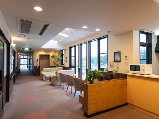 明るい快適なロビー