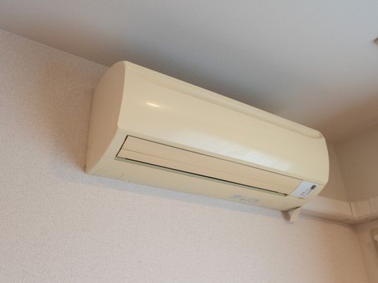 エアコンが設置された部屋