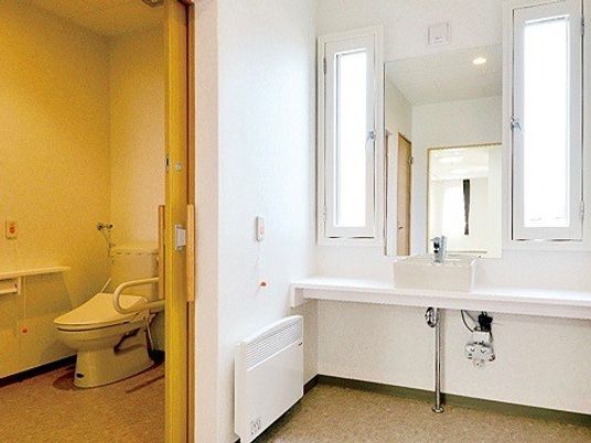 清潔な洗面トイレ空間