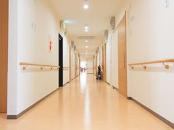 清潔な廊下の光景