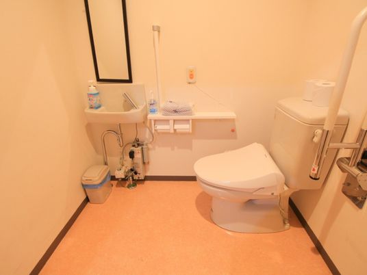 バリアフリー対応トイレ設備