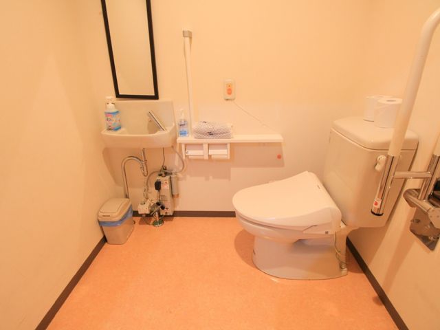 バリアフリー対応トイレ設備