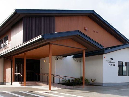 きれいな建物のエントランス