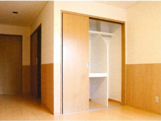 ゆとりある開放的な廊下