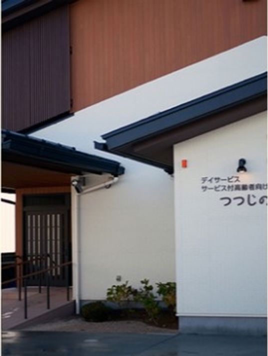 エントランスの外観