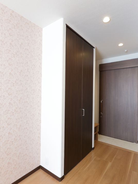 清潔な室内の片引き戸