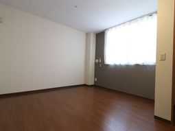 シンプルな居室内観