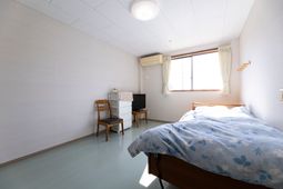 明るい個室居室