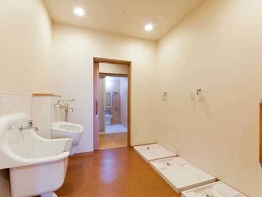 清潔な洗面トイレ空間