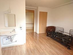 明るい居室の空間