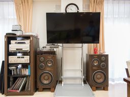 音楽システムのある部屋