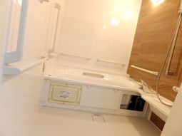 バリアフリーの浴室