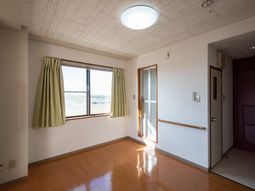 明るい室内の居室