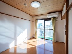 明るい和室居室