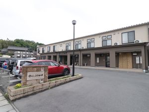 外観の一軒建て建物
