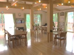 広々とした明るいリビング