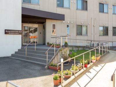 エントランスと花壇