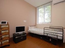 清潔感ある居室の空間