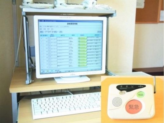 スタッフ用コンピュータと呼び出し機