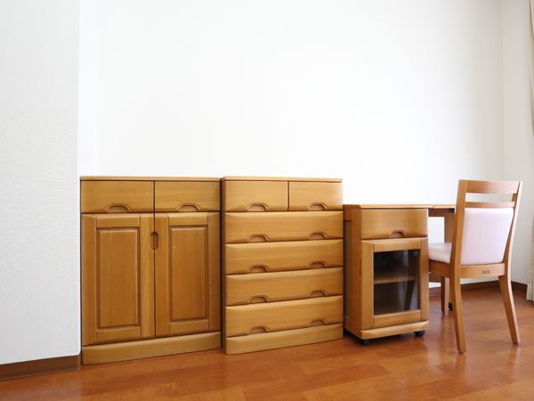 洋室の家具セット