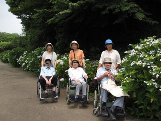 中庭での憩いのひととき