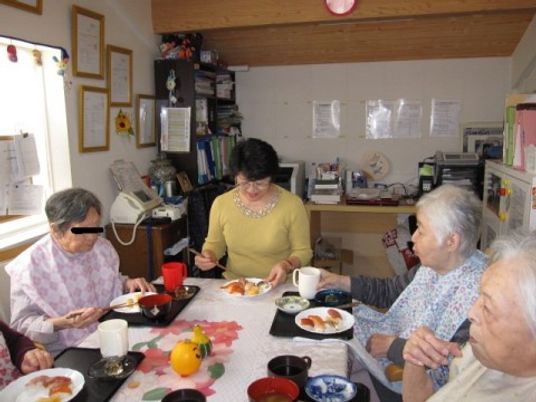 和やかな食事のひととき