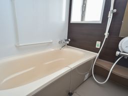 バリアフリーの浴室