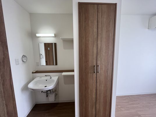 明るく快適な個室