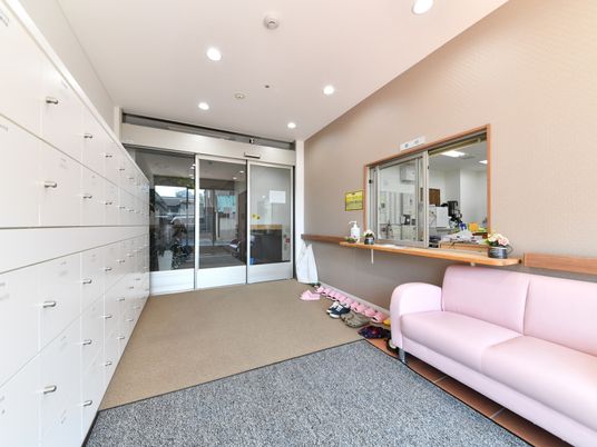 受付と休憩スペース