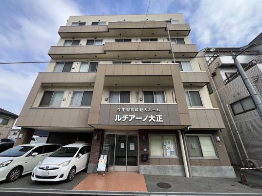 都市型施設の外観