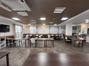 広々とした食堂空間