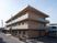 三階建ての外観  