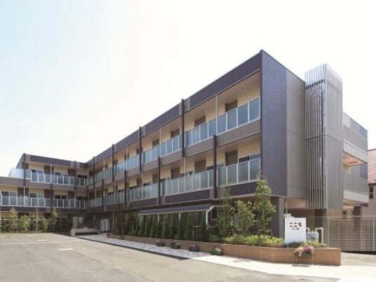 現代的なデザインの外観