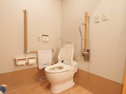 バリアフリーなトイレ設備
