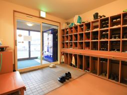 玄関と靴棚のエリア